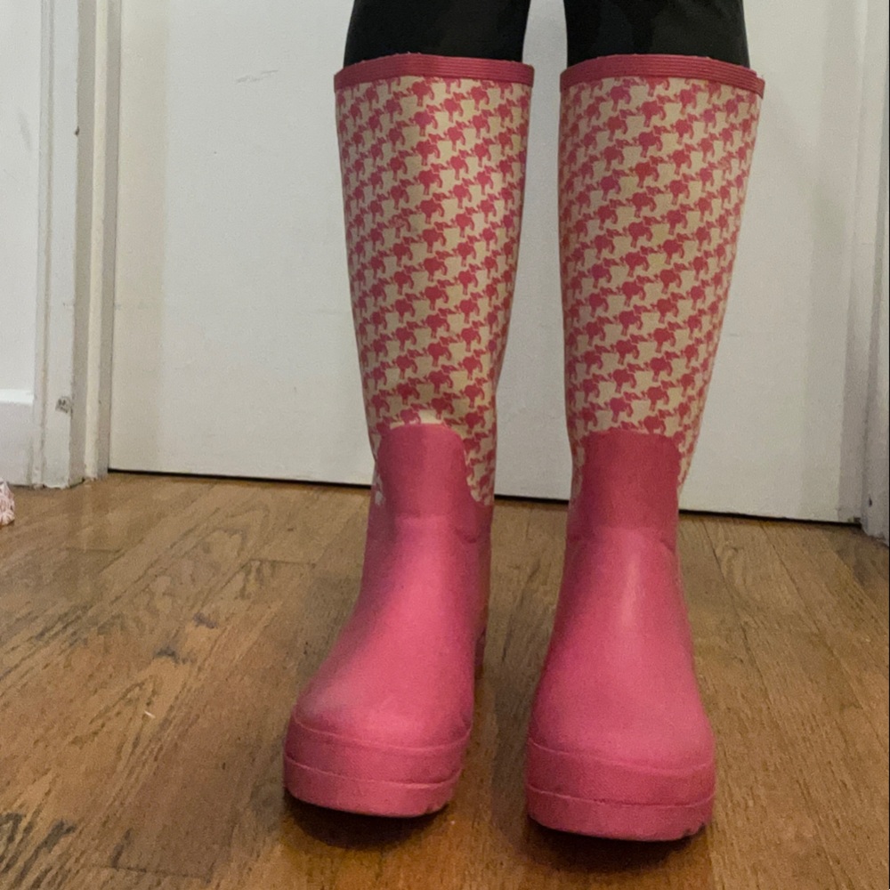 Lilly Pulitzer Pink Houndstooth Rain Boots